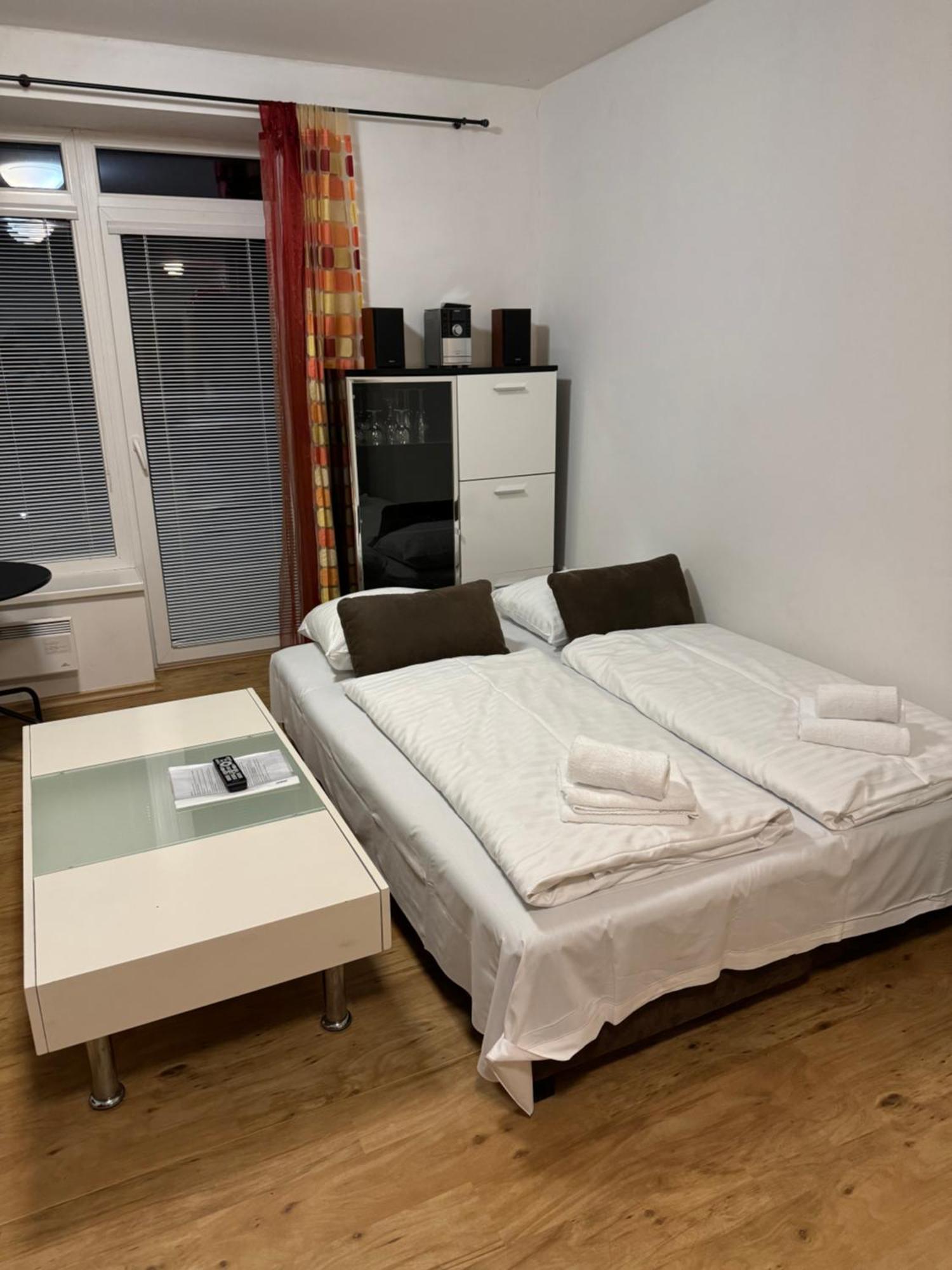ליפנו נאד וויטאבו L&B Lake View Modern Apartment מראה חיצוני תמונה